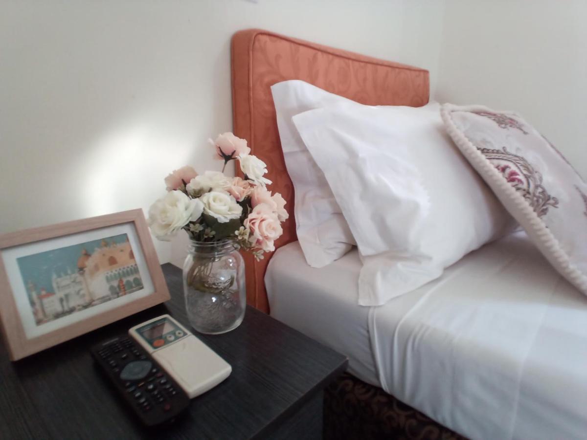 Alveare Bed & Breakfast Rome Buitenkant foto